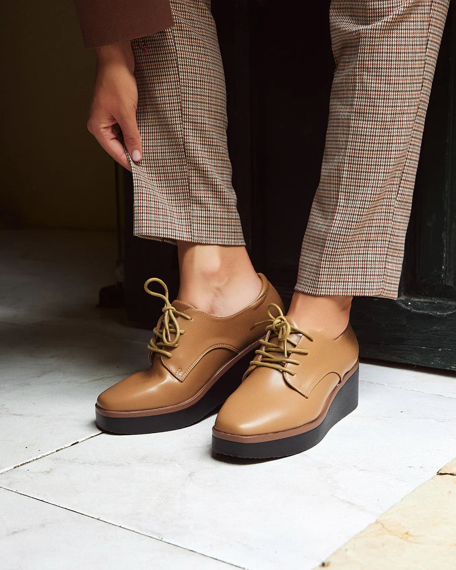 ZAPATO ALEJANDRA CAMEL