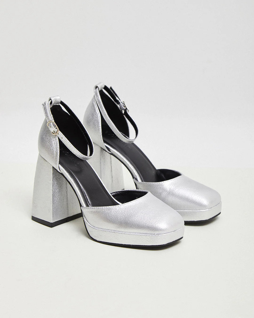 ZAPATO TACÓN LUAN SILVER