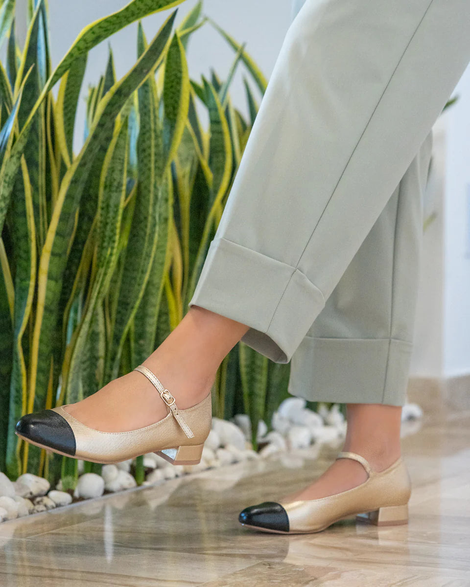 ZAPATO TACÓN MONICA GOLD