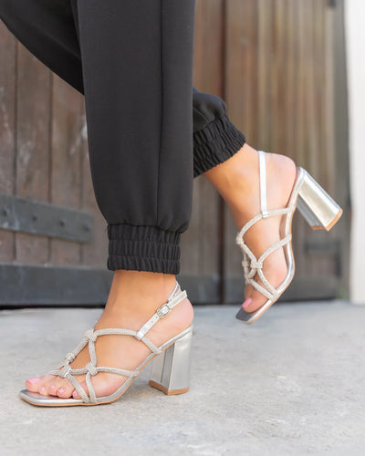 SANDALIA TACÓN SUSANA SILVER