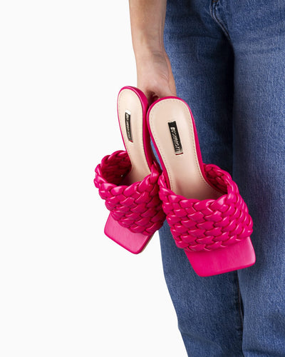 Sandalia Mule Tacón Tejido Fucsia