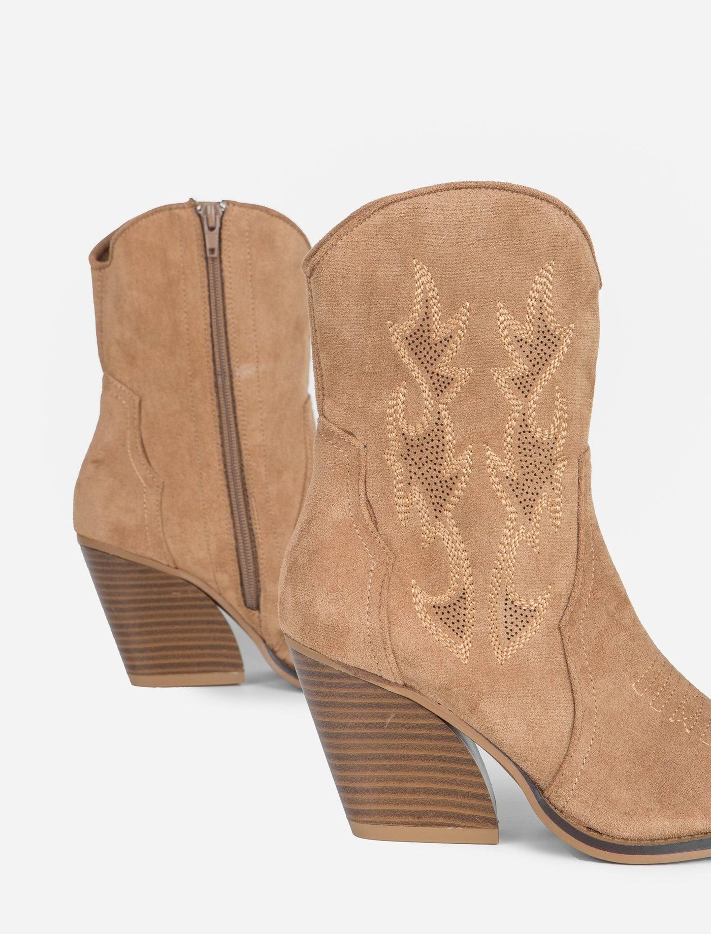 Botín Cowboy Bordado Camel - MMShoes